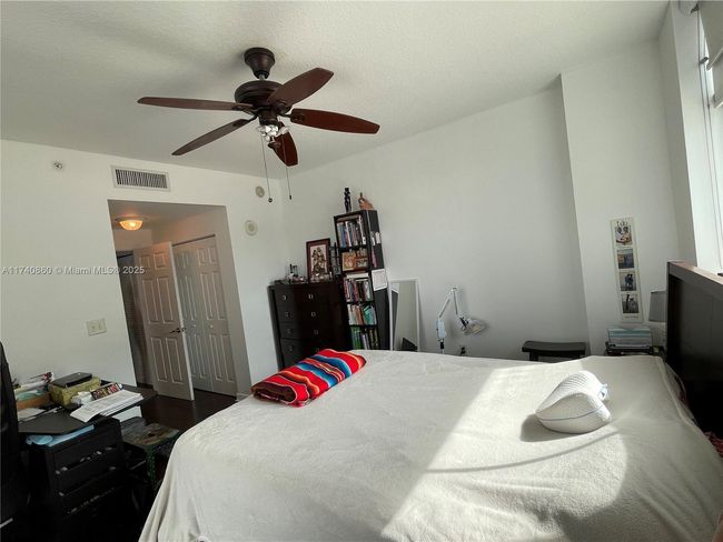 APT-501 - 140 S Dixie Hwy, Condo with 3 bedrooms, 2 bathrooms and null parking in Hollywood FL | Image 8