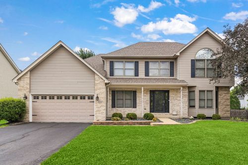 553 Danbury Dr, Oswego, IL, 60543-8043 | Card Image