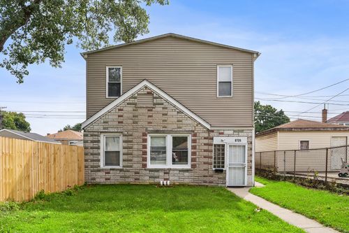 8725 S Constance Ave, Chicago, IL, 60617-2747 | Card Image