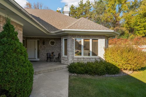 257 Lake St W, Wayzata, MN, 55391-1570 | Card Image