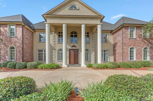 2602 Cedar Lodge Dr, Baton Rouge, LA, 70809-1057 | Card Image