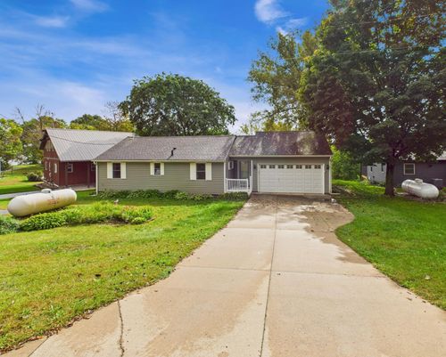 20556 Elkview Rd, Richmond, MN, 56368-7301 | Card Image