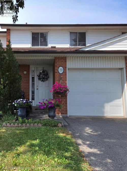 19-2380 Bromsgrove Rd, Mississauga, ON, L5J4E6 | Card Image