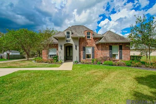 14229 Bluff Rd, Prairieville, LA, 70769-3105 | Card Image