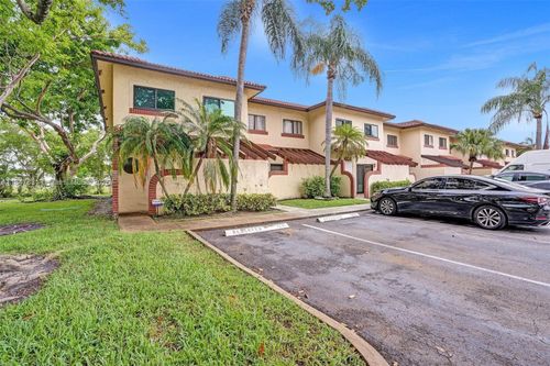 4629 Nw 90th Ave, Sunrise, FL, 33351-5386 | Card Image