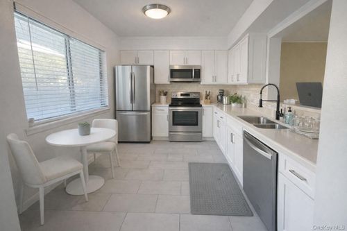 1006 Chelsea Cv S, Hopewell Junction, NY, 12533-6909 | Card Image