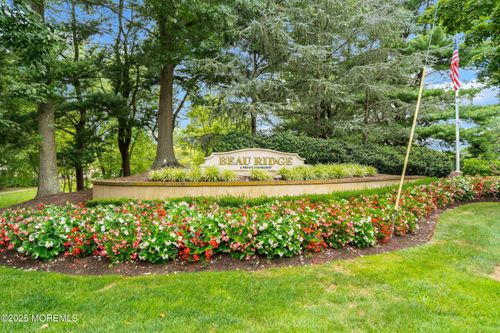 126 Metedeconk Ct, Holmdel, NJ, 07733-2543 | Card Image