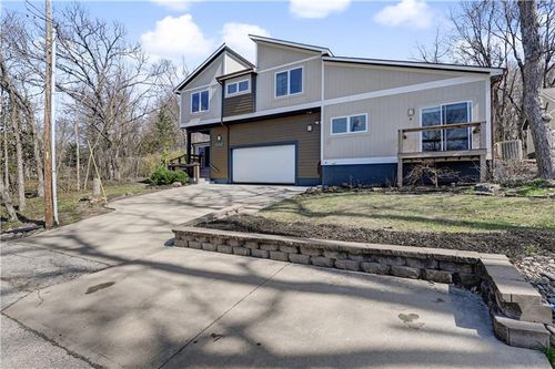 52 G St, Lake Lotawana, MO, 64086-9734 | Card Image