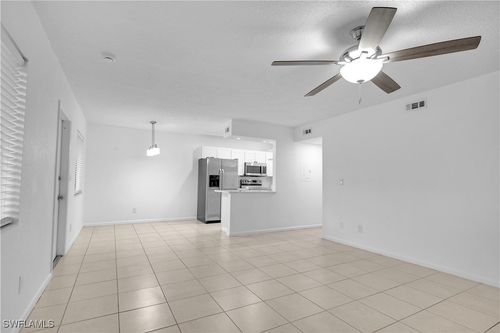 apt-a2-4601 Bayshore Dr, NAPLES, FL, 34112-6560 | Card Image