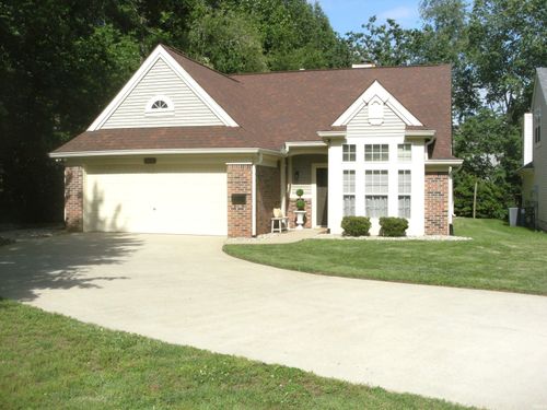 2241 S Bent Tree Dr, Bloomington, IN, 47401-4581 | Card Image