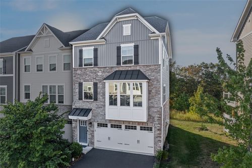 156 Curtis Ct, Pittsburgh, PA, 15237-7902 | Card Image