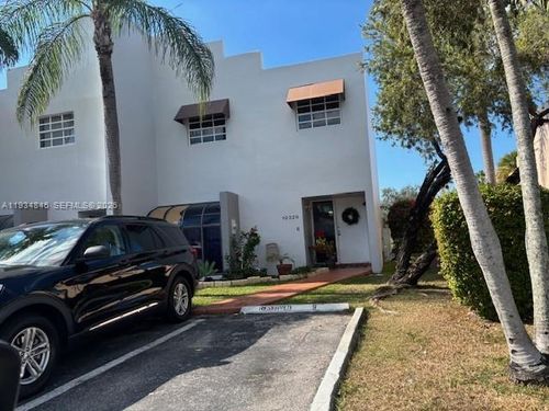 apt-8-10320 Sw 154th Circle Ct, Miami, FL, 33196-2611 | Card Image
