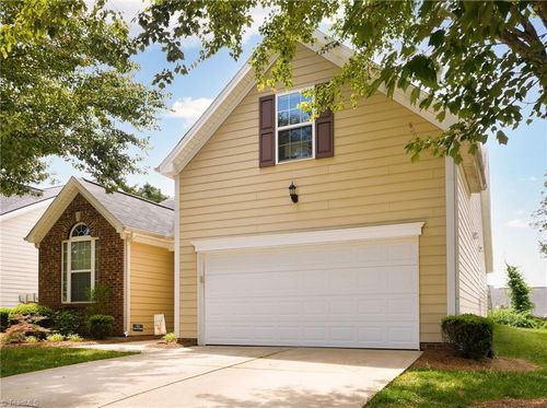 2464 Birch View Dr, High Point, NC, 27265-9468 | Card Image