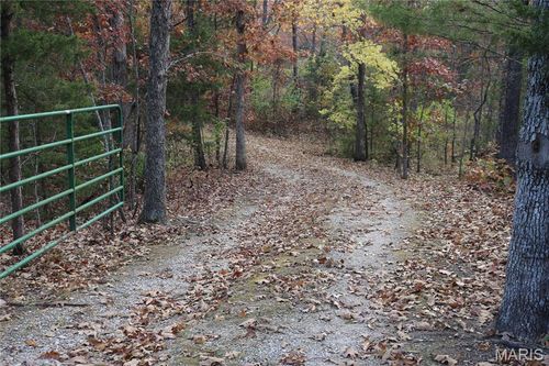 100 Rottie Ln, Cuba, MO, 65453-5255 | Card Image