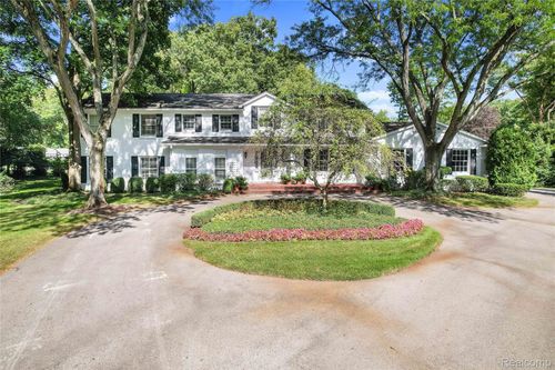 27220 Willowgreen Ct, Franklin, MI, 48025-1051 | Card Image