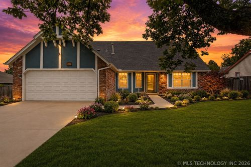 8819 S 74th East Ave, Tulsa, OK, 74133-4891 | Card Image