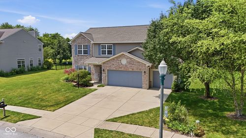 9080 N Falling Waters Dr, Mccordsville, IN, 46055-9276 | Card Image