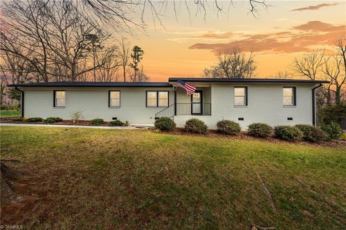 643 Cypress Dr, Asheboro, NC, 27205-7033 | Card Image