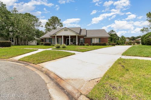 8213 Hampton Lake Ln, JACKSONVILLE, FL, 32256-3440 | Card Image