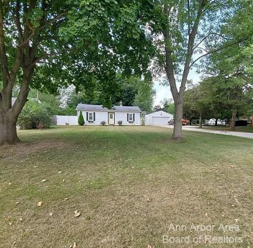 611 S Occidental Road, Tecumseh, MI, 49286 | Card Image