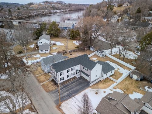 8 School St, Groveland, MA, 01834-1239 | Card Image