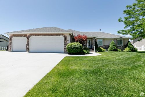 831 S 1150 E, Preston, ID, 83263-5674 | Card Image