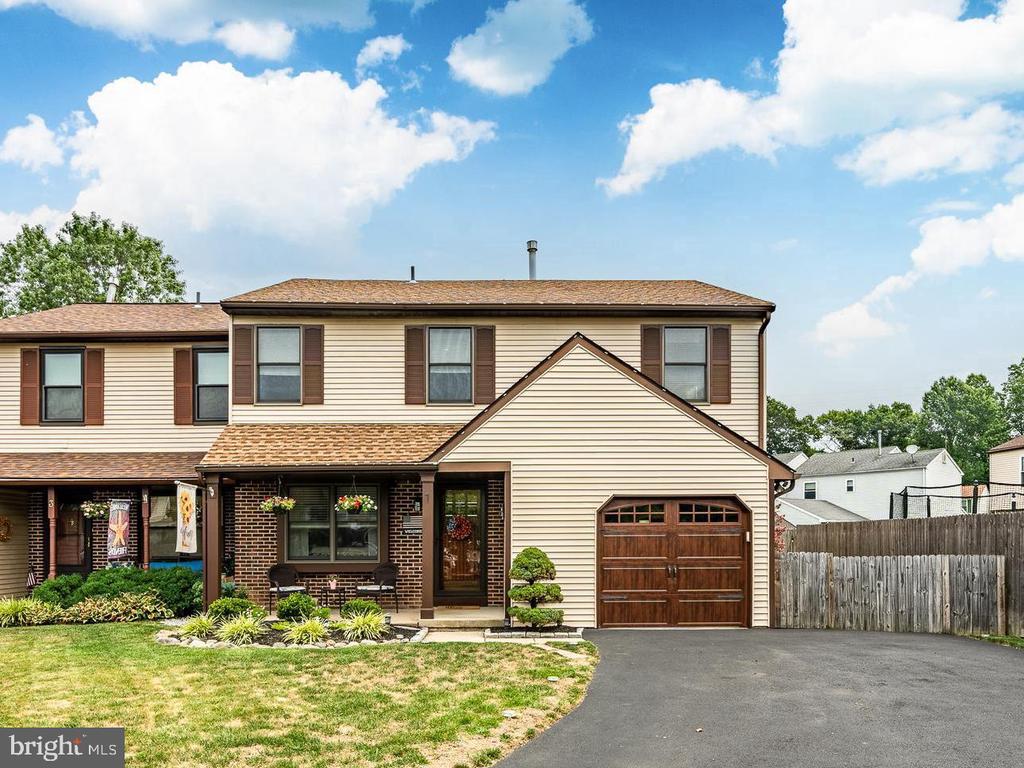Wexford Cir, Horsham, PA 19044
