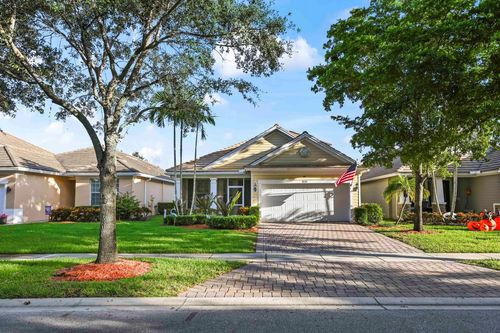 9130 Wrangler Dr, Lake Worth, FL, 33467-7004 | Card Image