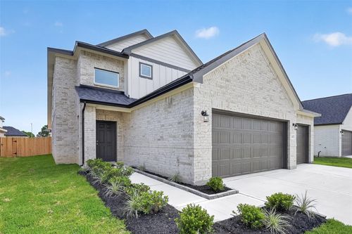 2107 Spring Hollow Dr, Baytown, TX, 77521 | Card Image