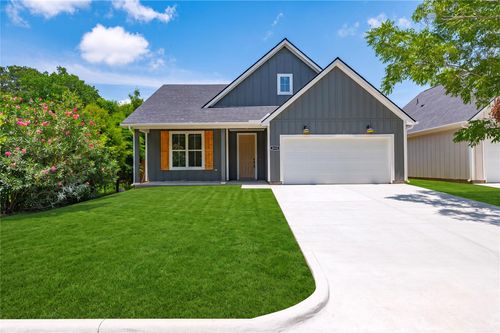 2410 28th Ave N, Texas City, TX, 77590-3911 | Card Image