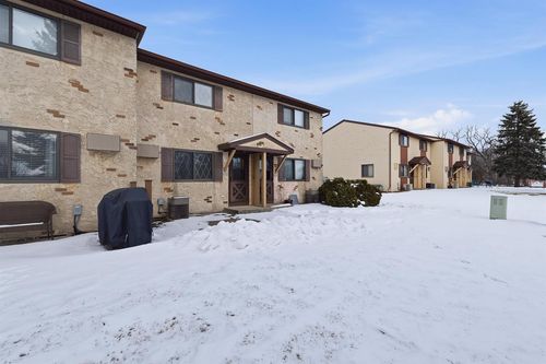 2533 Fond Du Lac Road, OSHKOSH, WI, 54902 | Card Image