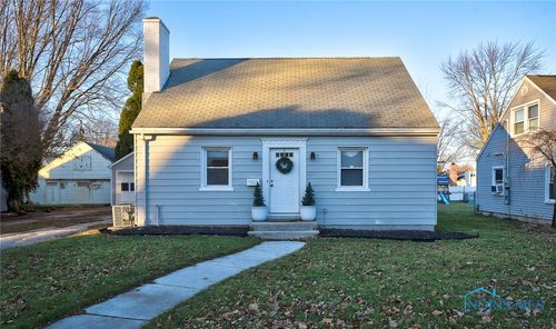 644 W Summit St, Fostoria, OH, 44830 | Card Image