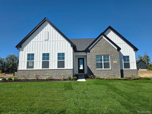 2636 Crystal Lake Dr, Commerce Township, MI, 48382-4275 | Card Image