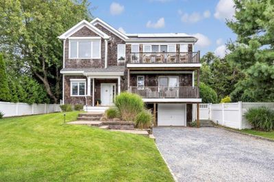 25 Oceanview Drive, House other with 4 bedrooms, 2 bathrooms and null parking in Southampton NY | Image 2