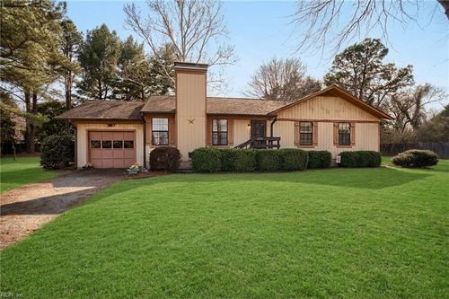 2038 Kathleen Pl, Hayes, VA, 23072-3543 | Card Image