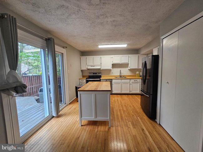 6333 Teakwood Ct, Townhouse with 3 bedrooms, 3 bathrooms and null parking in BURKE VA | Image 5