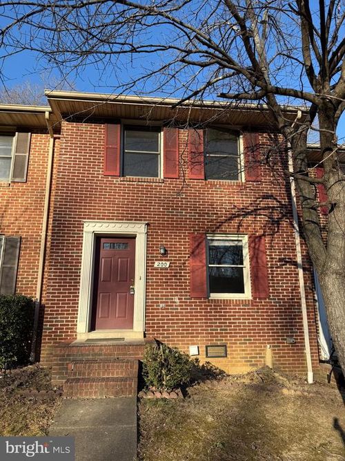 200 Farrell Ln, FREDERICKSBURG, VA, 22401-4030 | Card Image