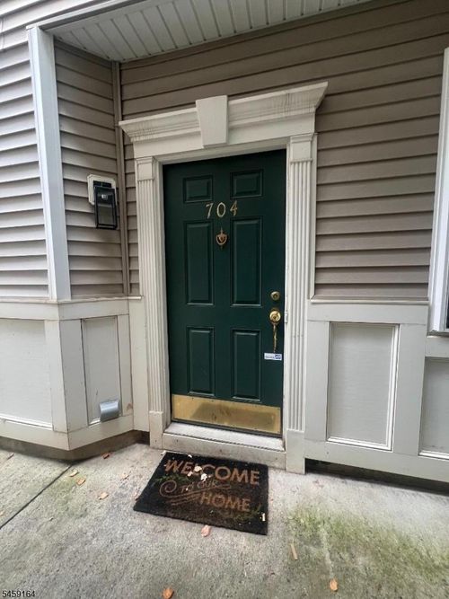 704 Donato Cir, Scotch Plains, NJ, 07076-1075 | Card Image