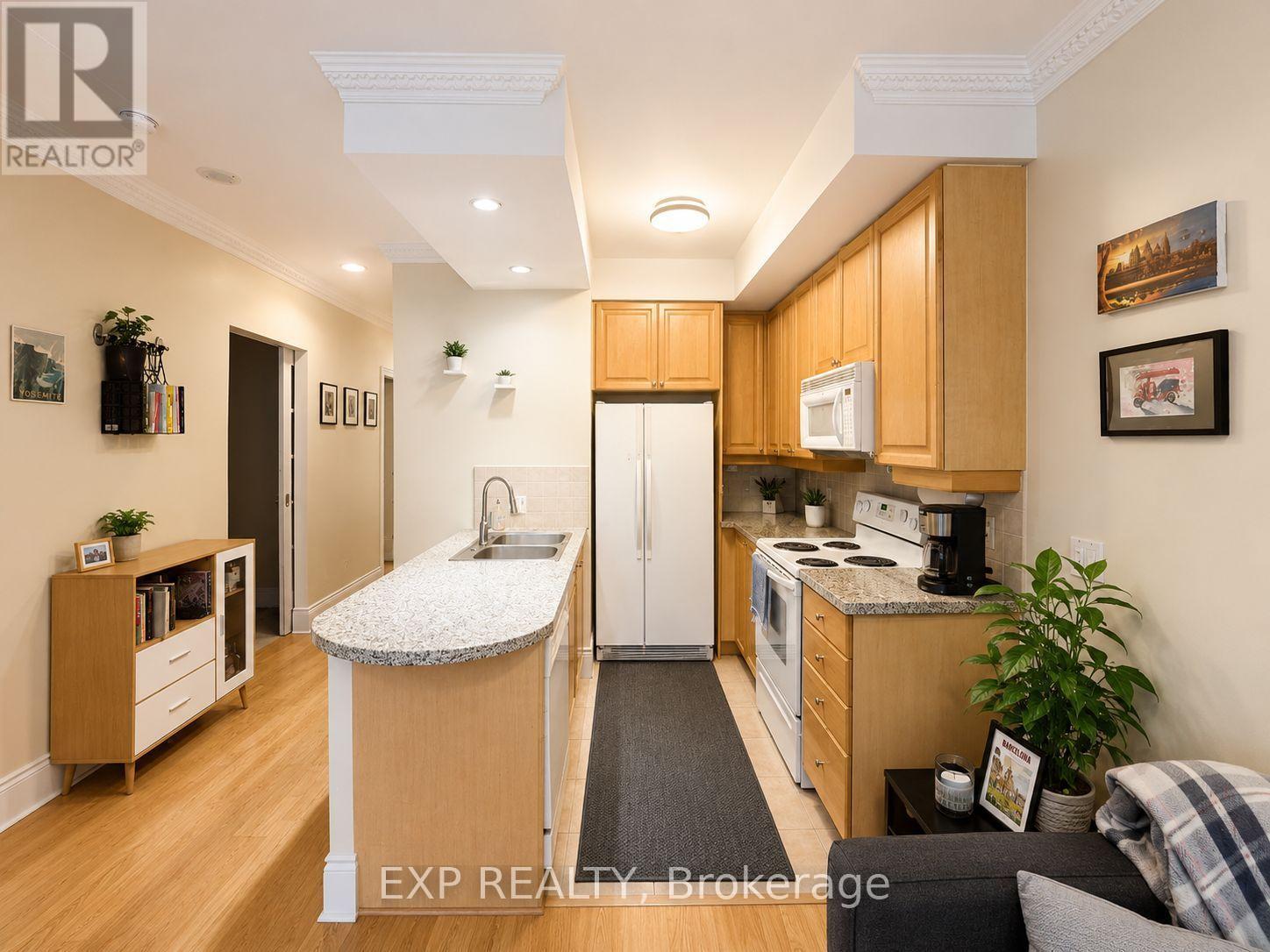 Residential Lease in Toronto (Willowdale East) 3