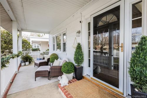 31 Jacobson Ave, Huntington, NY, 11743-4323 | Card Image