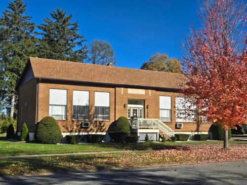 308 S Mechanic St, Berrien Springs, MI, 49103-1192 | Card Image