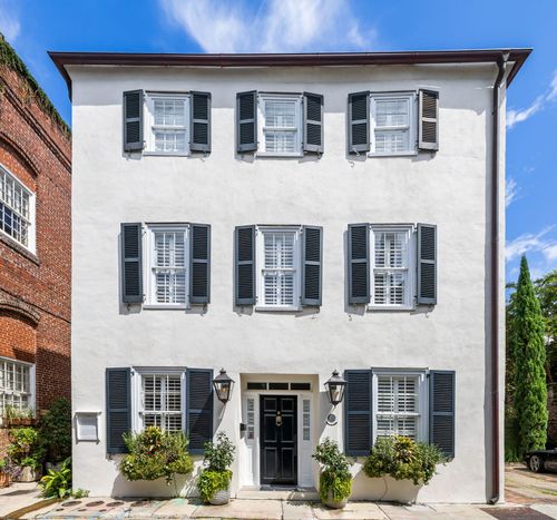 8 & 8 1/2 Elliott St, Charleston, SC, 29401-2529 | Card Image