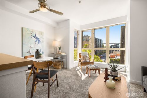 unit-w326-1410 E Pine St, Seattle, WA, 98122-8501 | Card Image