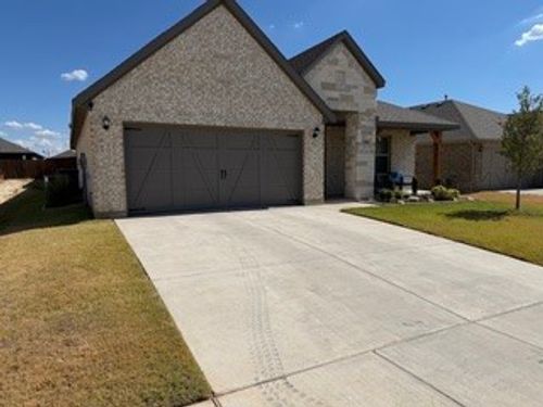 1909 Chippewa Dr, Cleburne, TX, 76033-4251 | Card Image