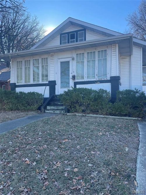4 Carlyle Ave, Belleville, IL, 62220-3901 | Card Image