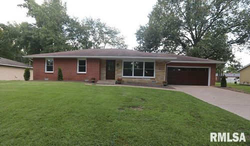 200 Circle Dr, Herrin, IL, 62948-4304 | Card Image