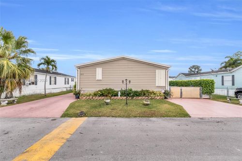 19800 Sw 180th Ave, Miami, FL, 33187-2619 | Card Image