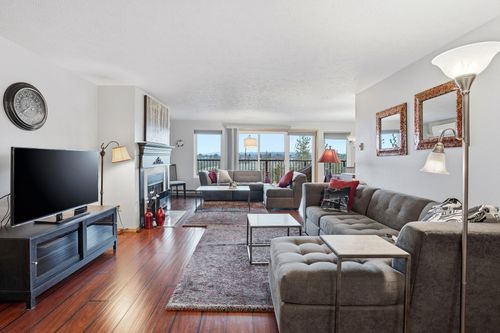 168 S Coeur Dalene St, Spokane, WA, 99201-6470 | Card Image