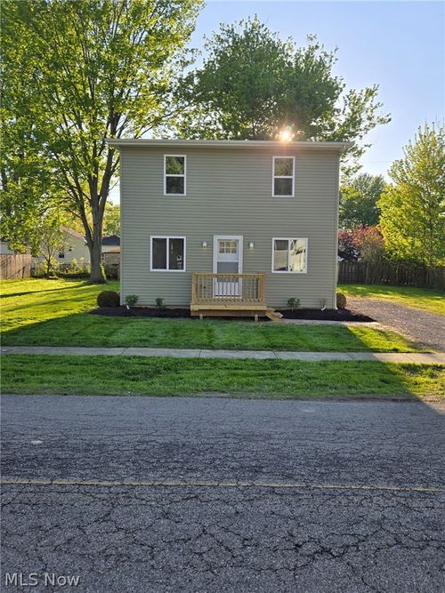 620 Pasadena Ave, Sheffield Lake, OH, 44054-1236 | Card Image