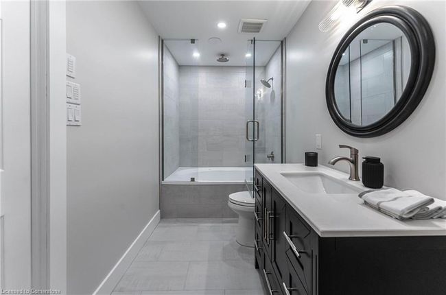 1703 - 67 Caroline St S, House attached with 2 bedrooms, 2 bathrooms and 1 parking in Hamilton ON | Image 25